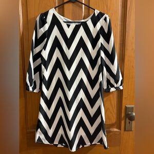 #26 Womens Like New worn once Small Chevron black white dress COCO LOVE boutique